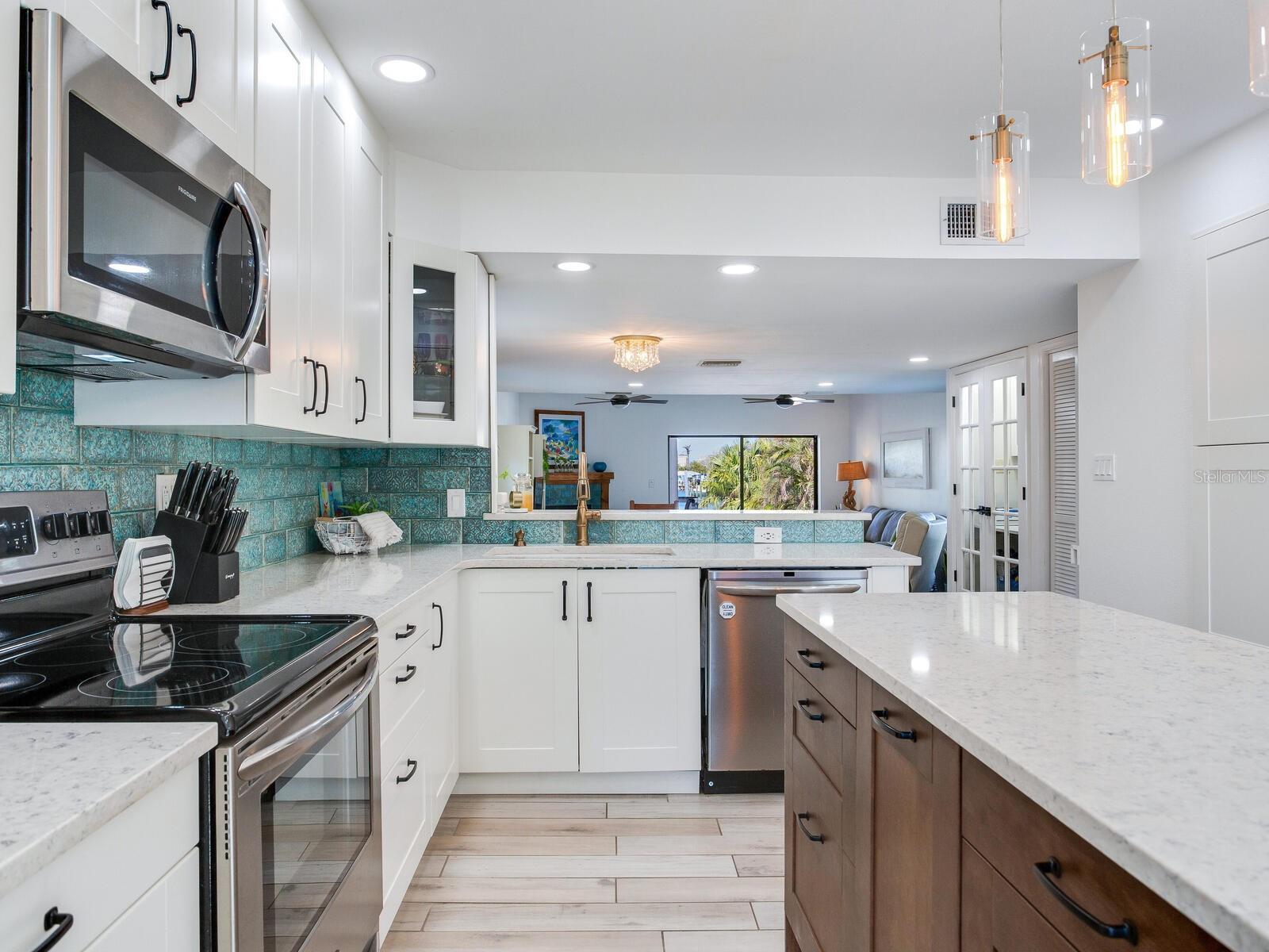 410 140TH AVE E, MADEIRA BEACH, FL, 33708