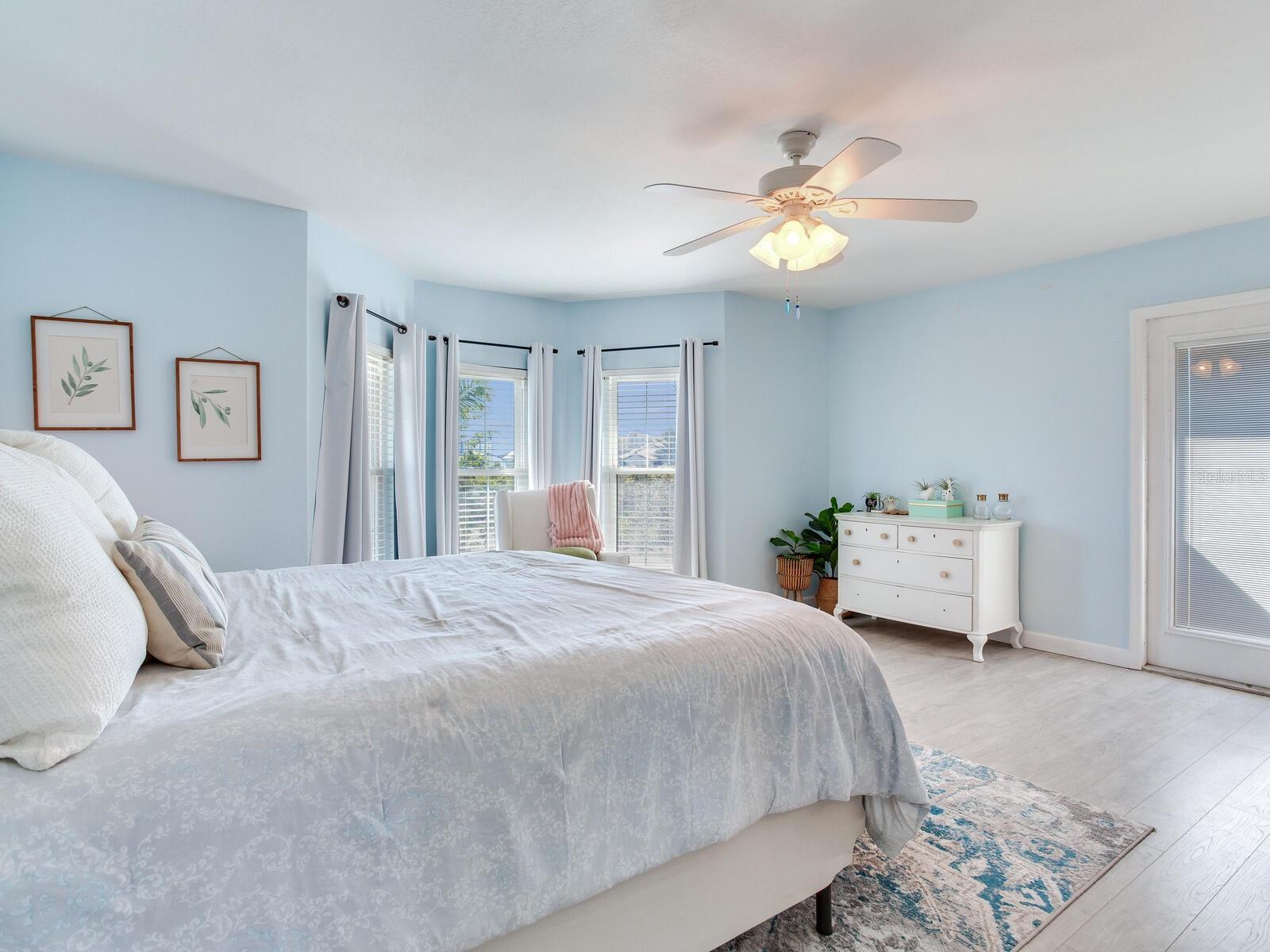 410 140TH AVE E, MADEIRA BEACH, FL, 33708