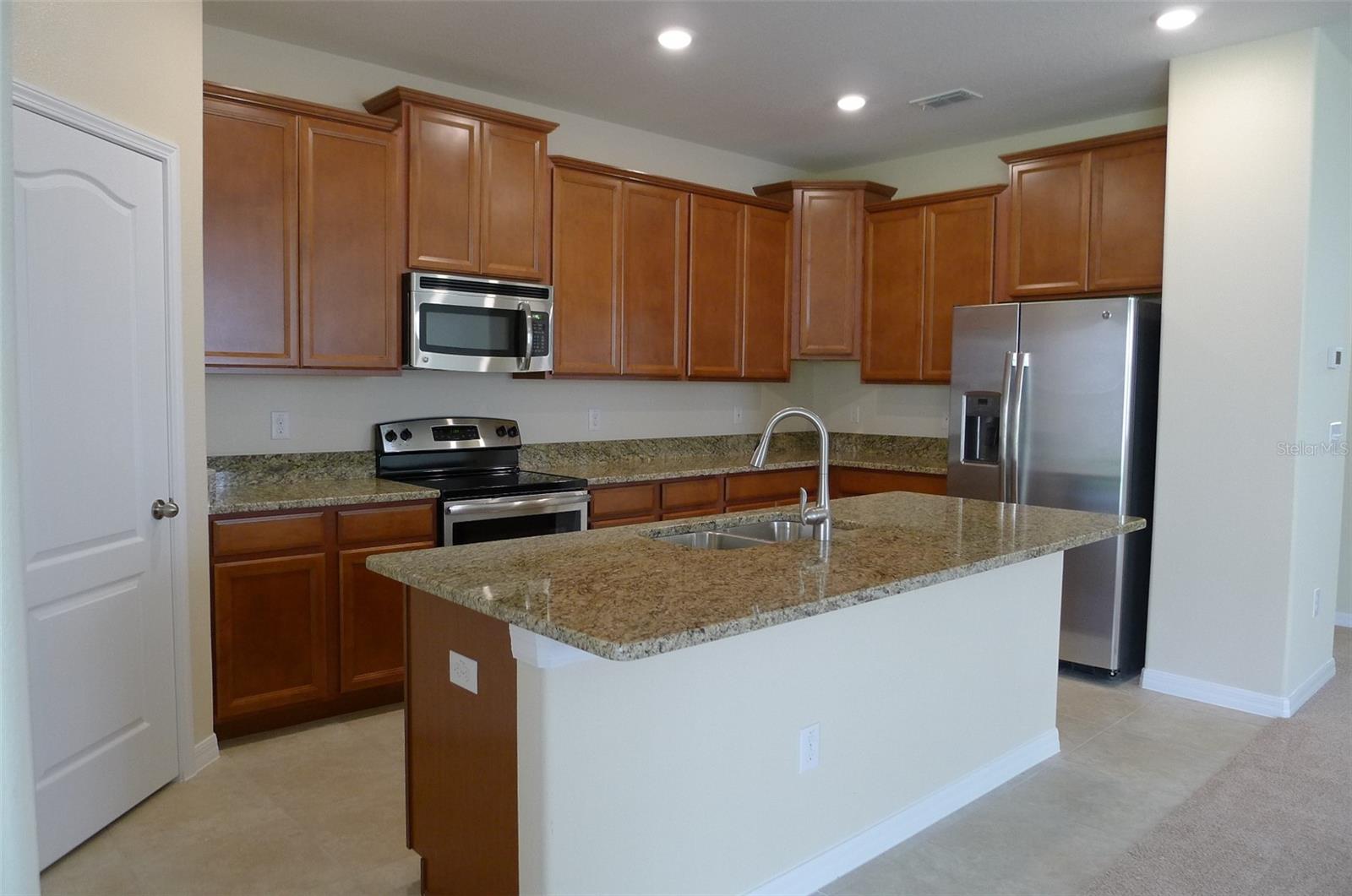 926 MEADOW GLADE DR, RUSKIN, FL, 33570