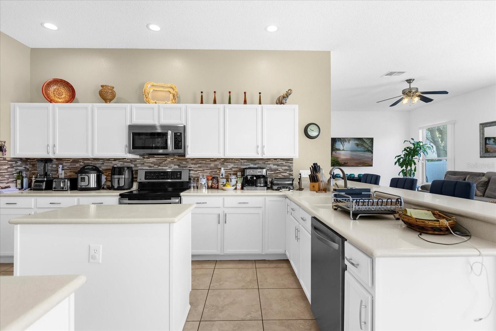 100 HOLLYBROOK CT, DAVENPORT, FL, 33897