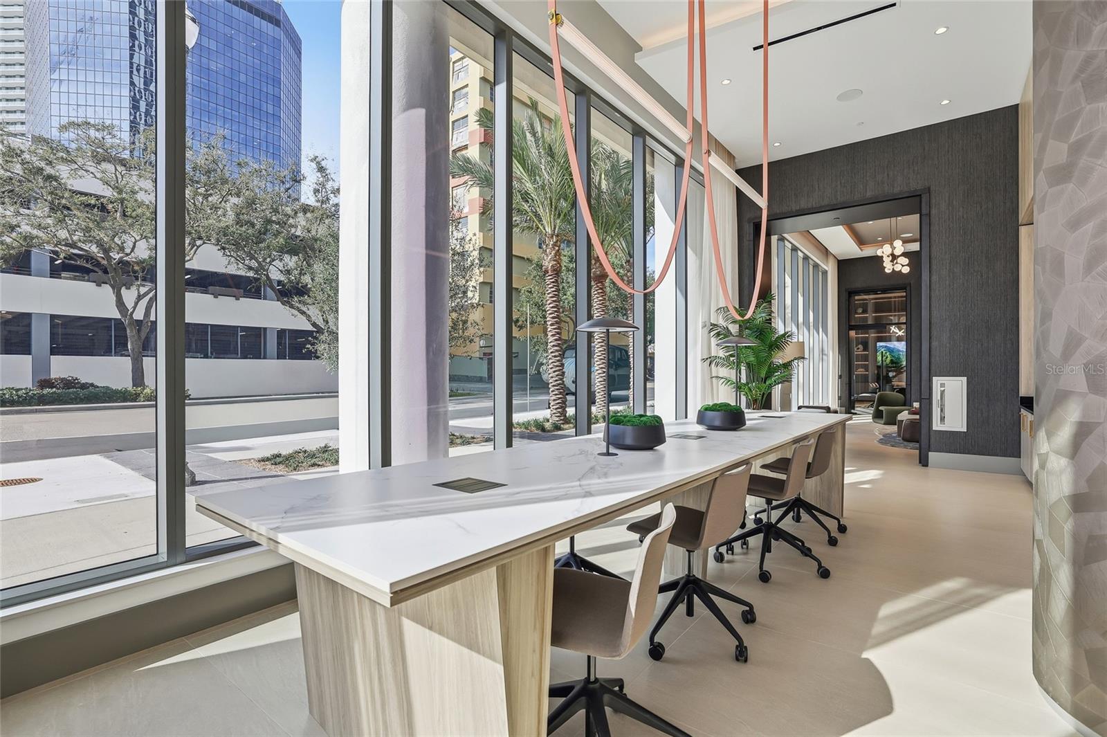 275 1ST AVE S #1207, ST PETERSBURG, FL, 33701