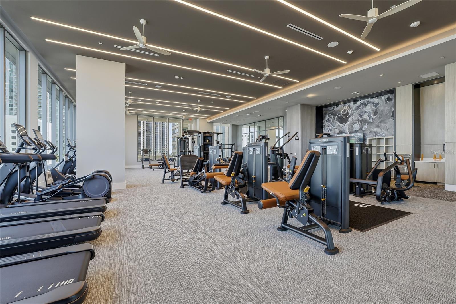 275 1ST AVE S #1207, ST PETERSBURG, FL, 33701