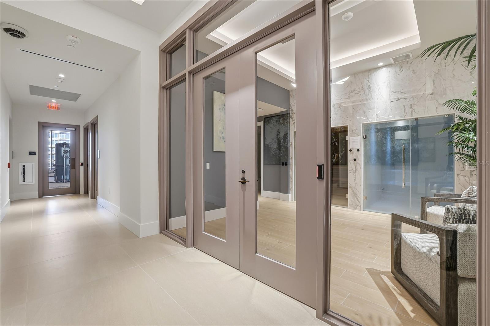 275 1ST AVE S #1207, ST PETERSBURG, FL, 33701