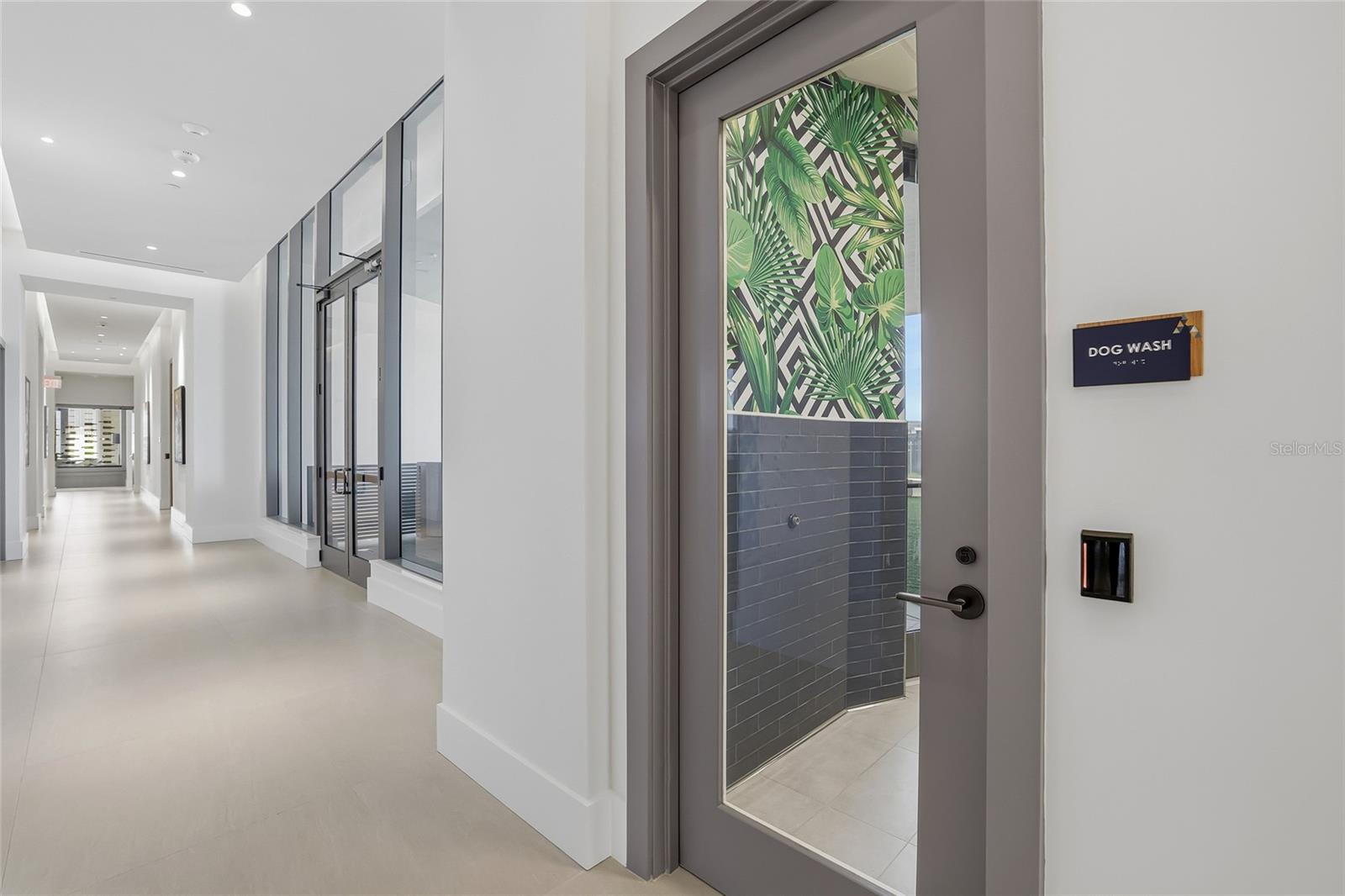 275 1ST AVE S #1207, ST PETERSBURG, FL, 33701