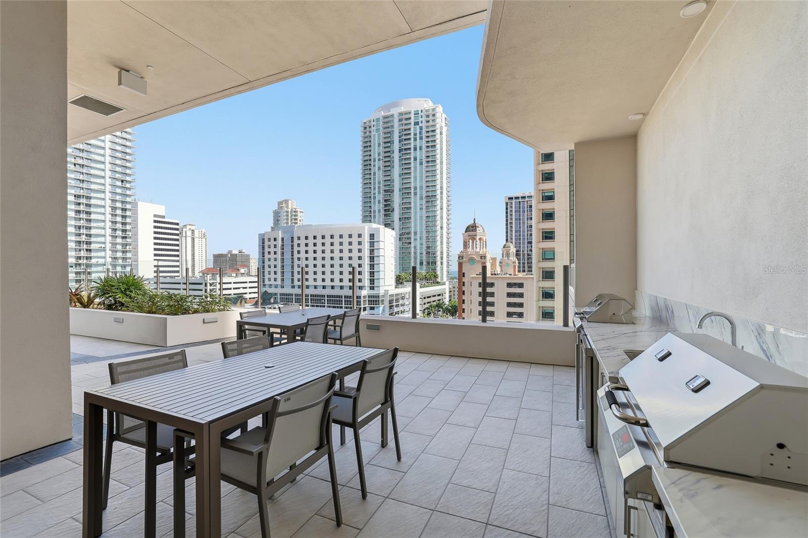 275 1ST AVE S #1207, ST PETERSBURG, FL, 33701