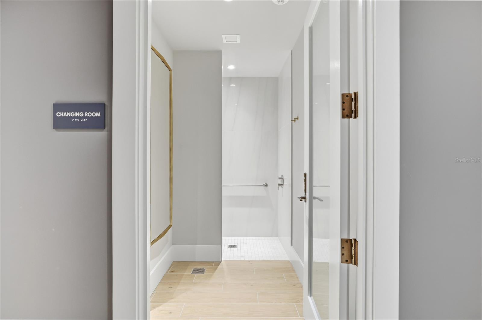 275 1ST AVE S #1207, ST PETERSBURG, FL, 33701