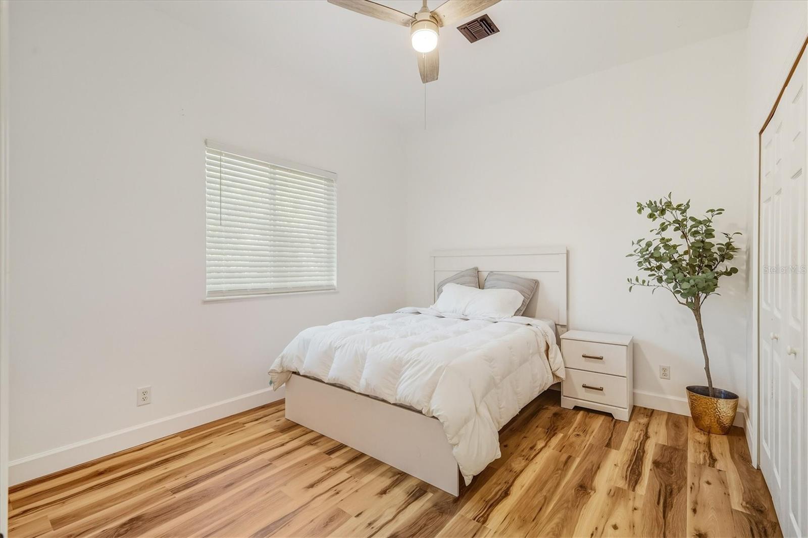 6488 PONCE DE LEON BLVD, NORTH PORT, FL, 34291