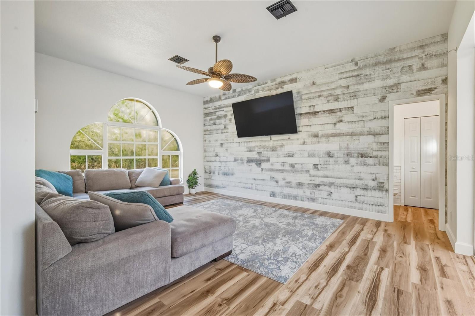 6488 PONCE DE LEON BLVD, NORTH PORT, FL, 34291