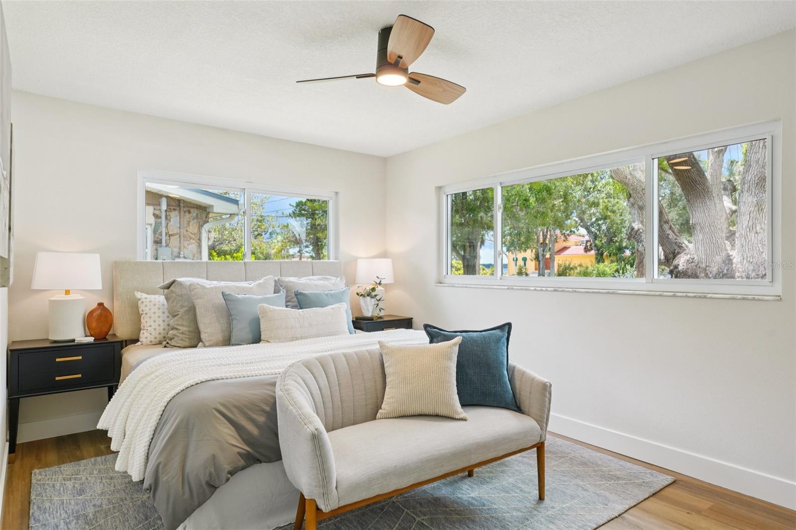 311 SHORE DR E, OLDSMAR, FL, 34677