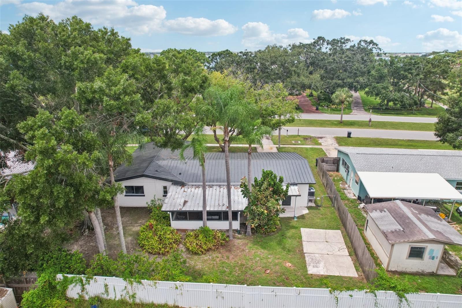311 SHORE DR E, OLDSMAR, FL, 34677