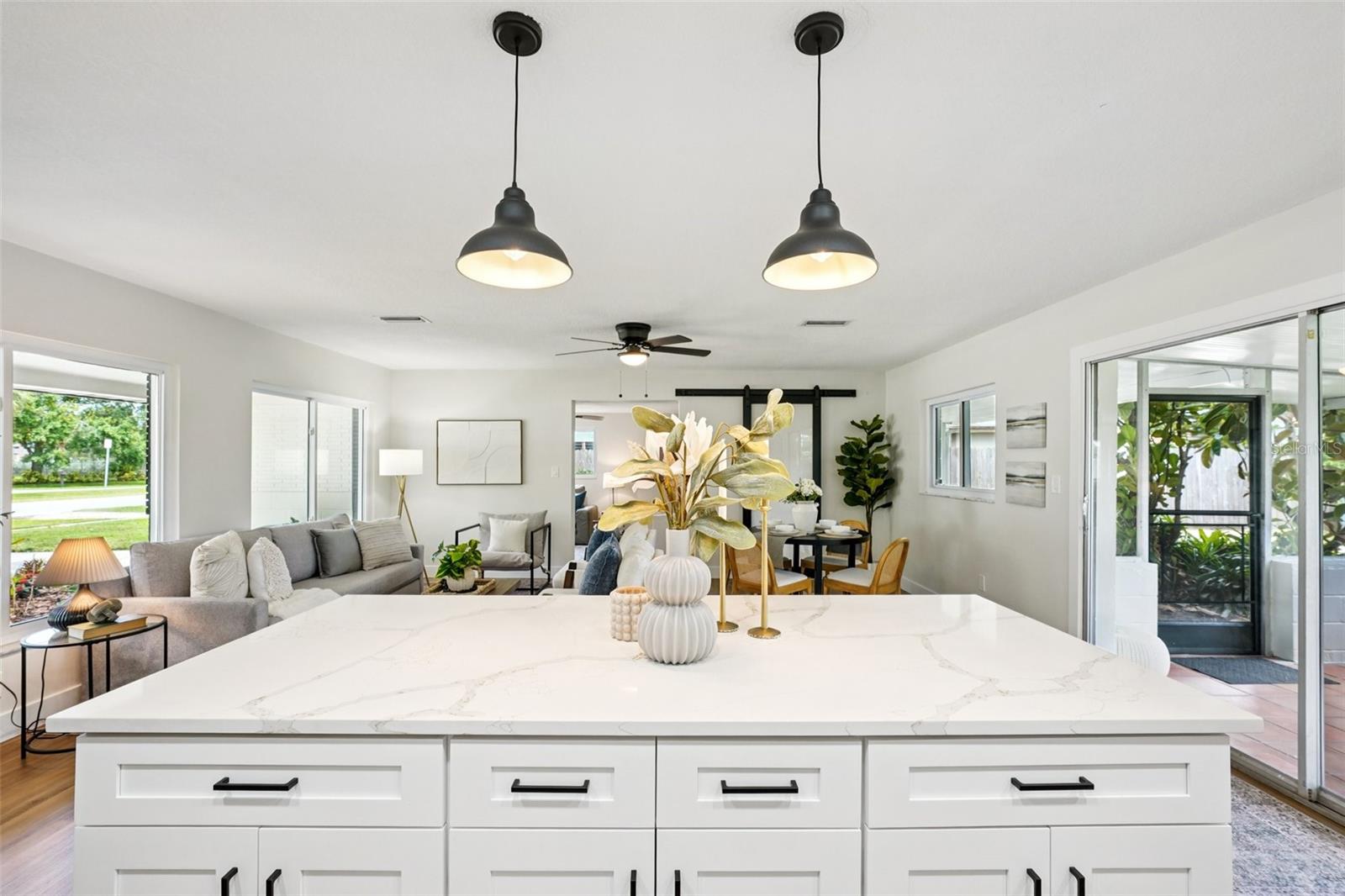 311 SHORE DR E, OLDSMAR, FL, 34677