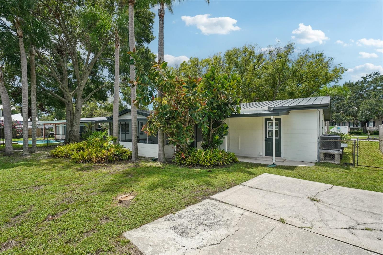 311 SHORE DR E, OLDSMAR, FL, 34677