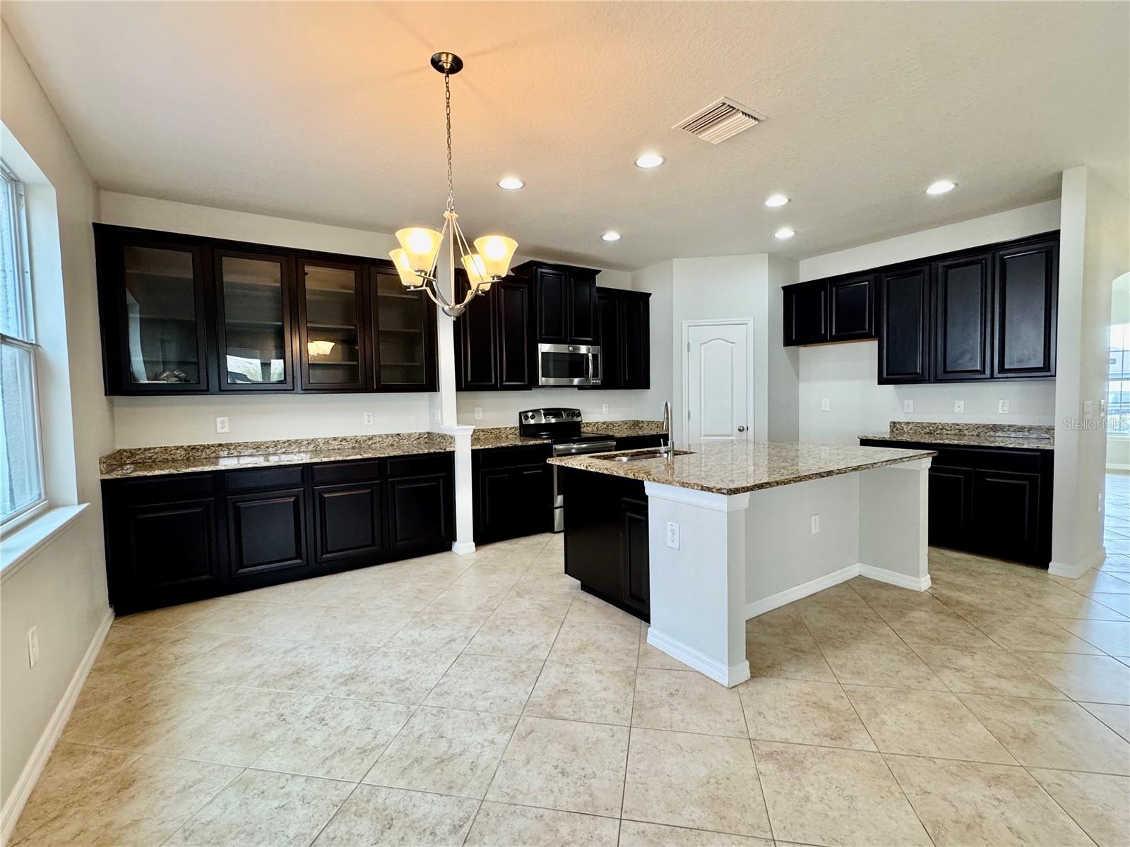 2005 VIA NAPOLI ST, PLANT CITY, FL, 33566