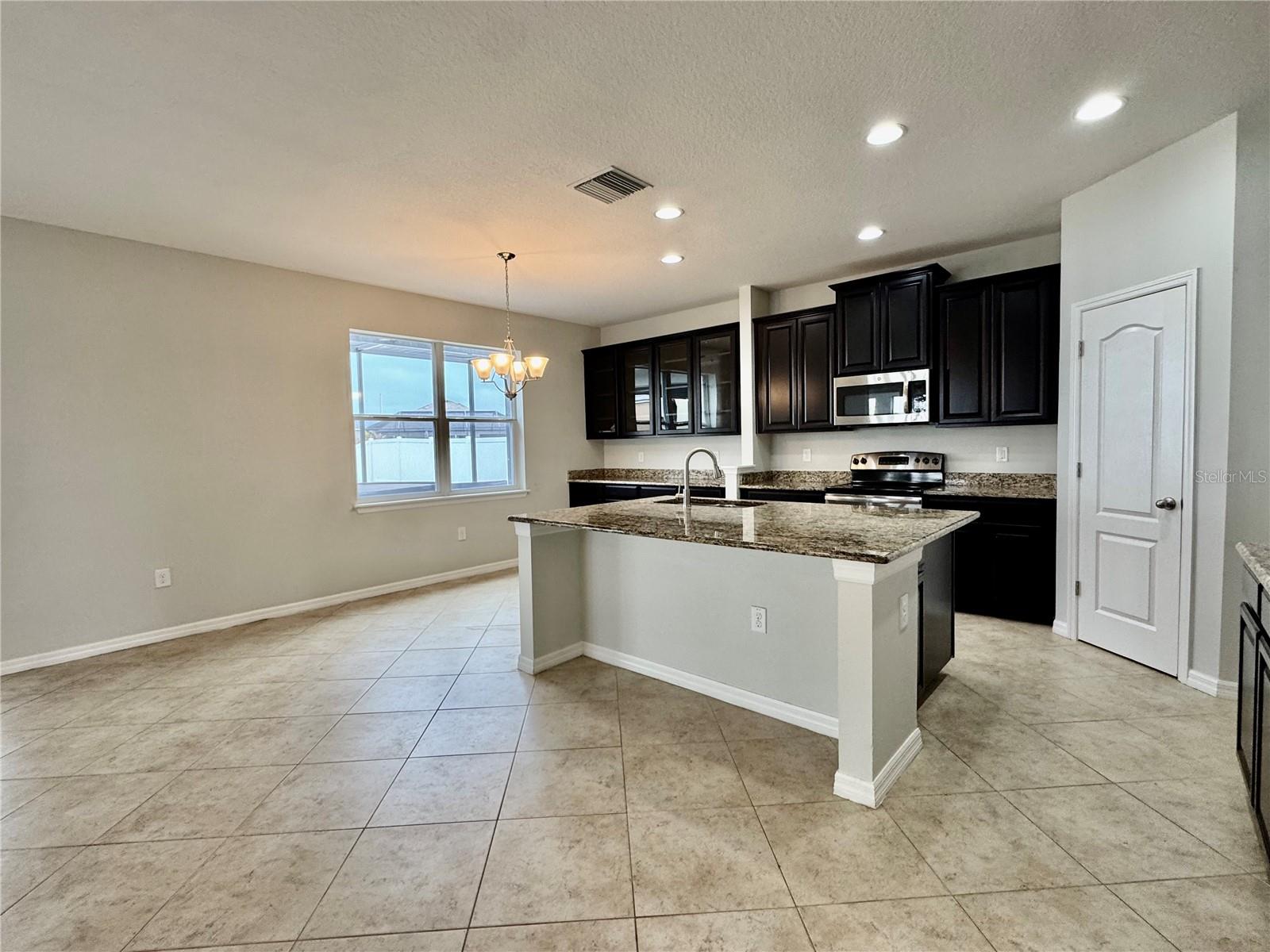 2005 VIA NAPOLI ST, PLANT CITY, FL, 33566