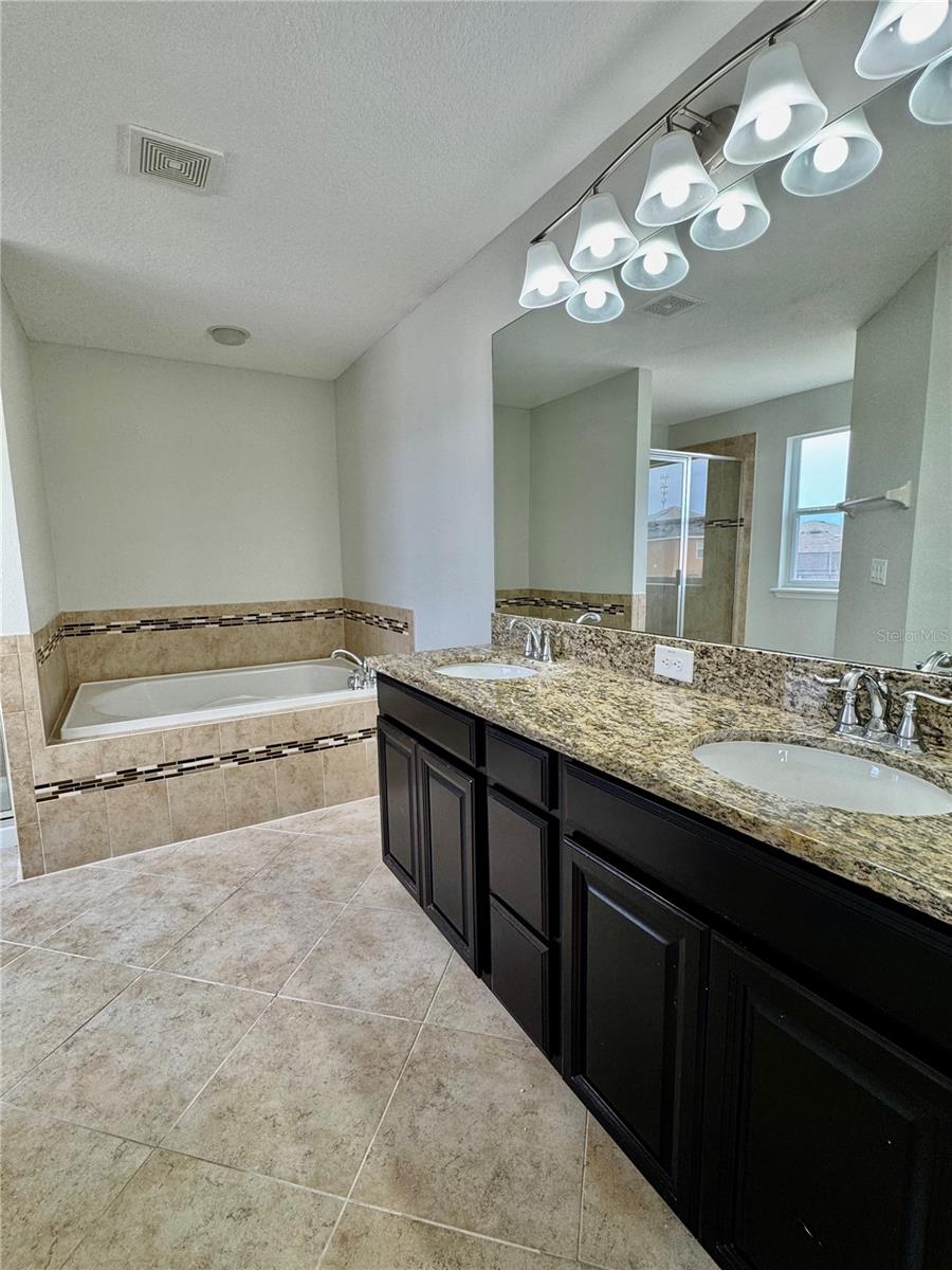 2005 VIA NAPOLI ST, PLANT CITY, FL, 33566