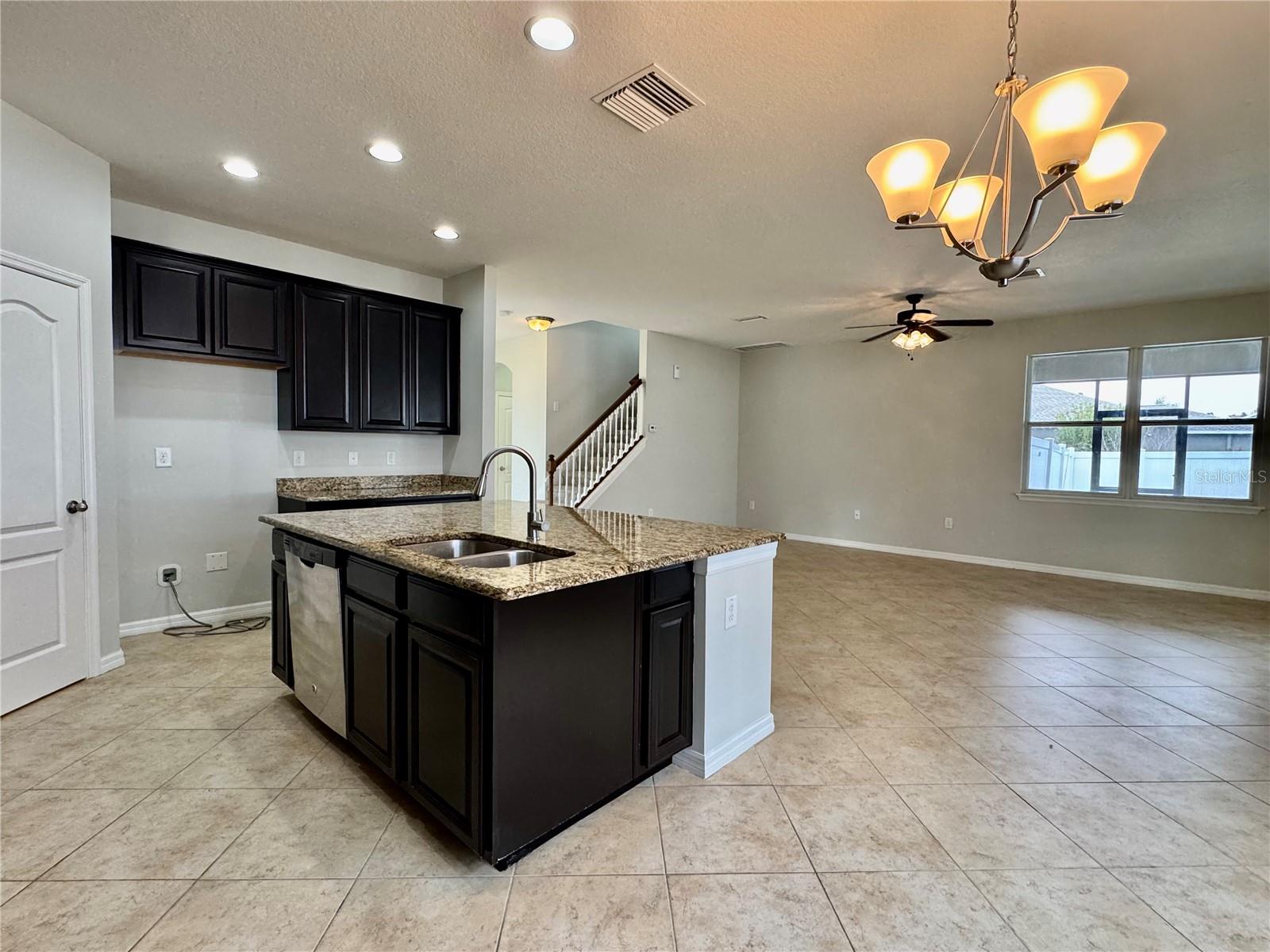 2005 VIA NAPOLI ST, PLANT CITY, FL, 33566