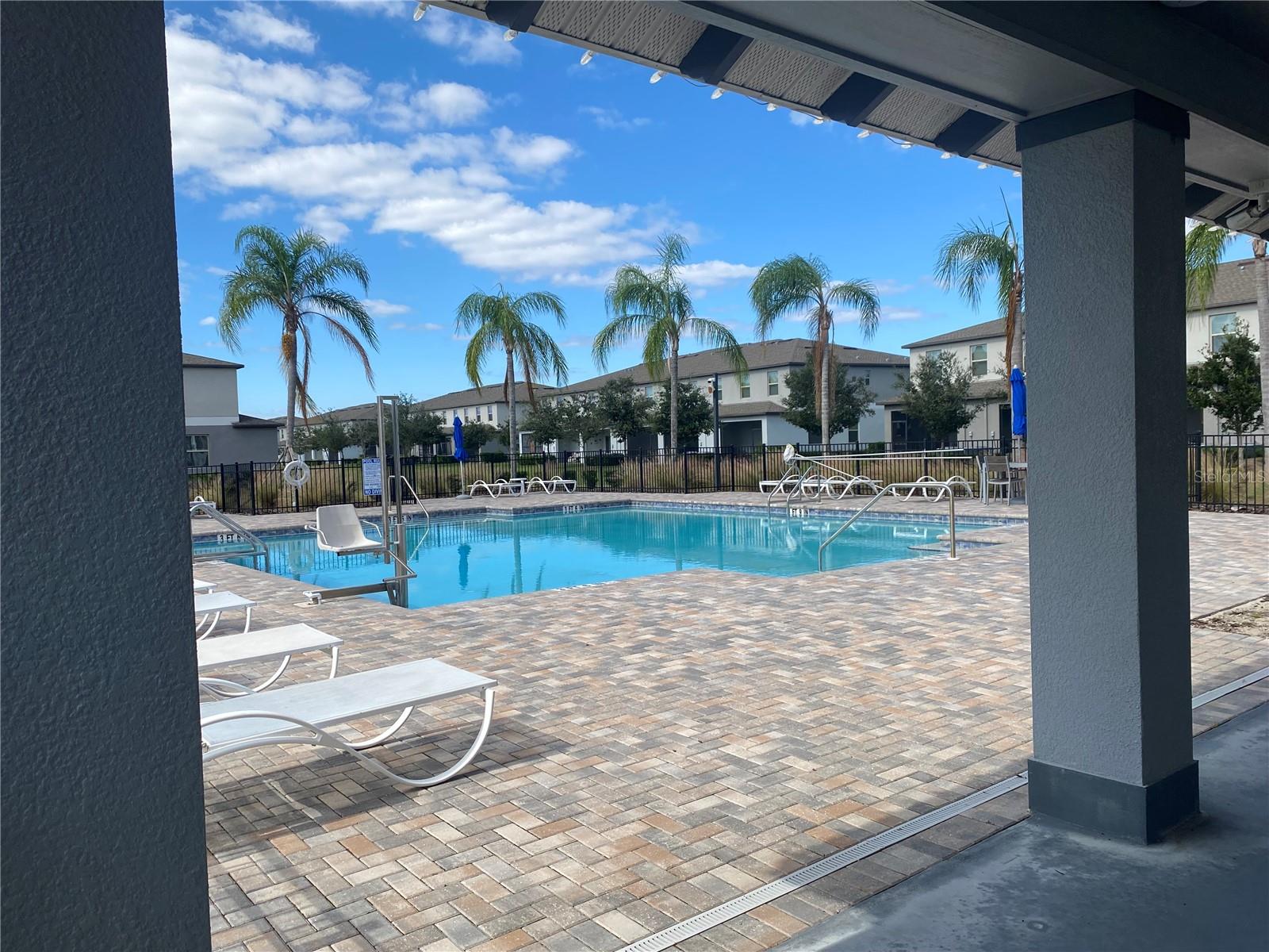 9516 PEMBROOKE PINES DR, RUSKIN, FL, 33573