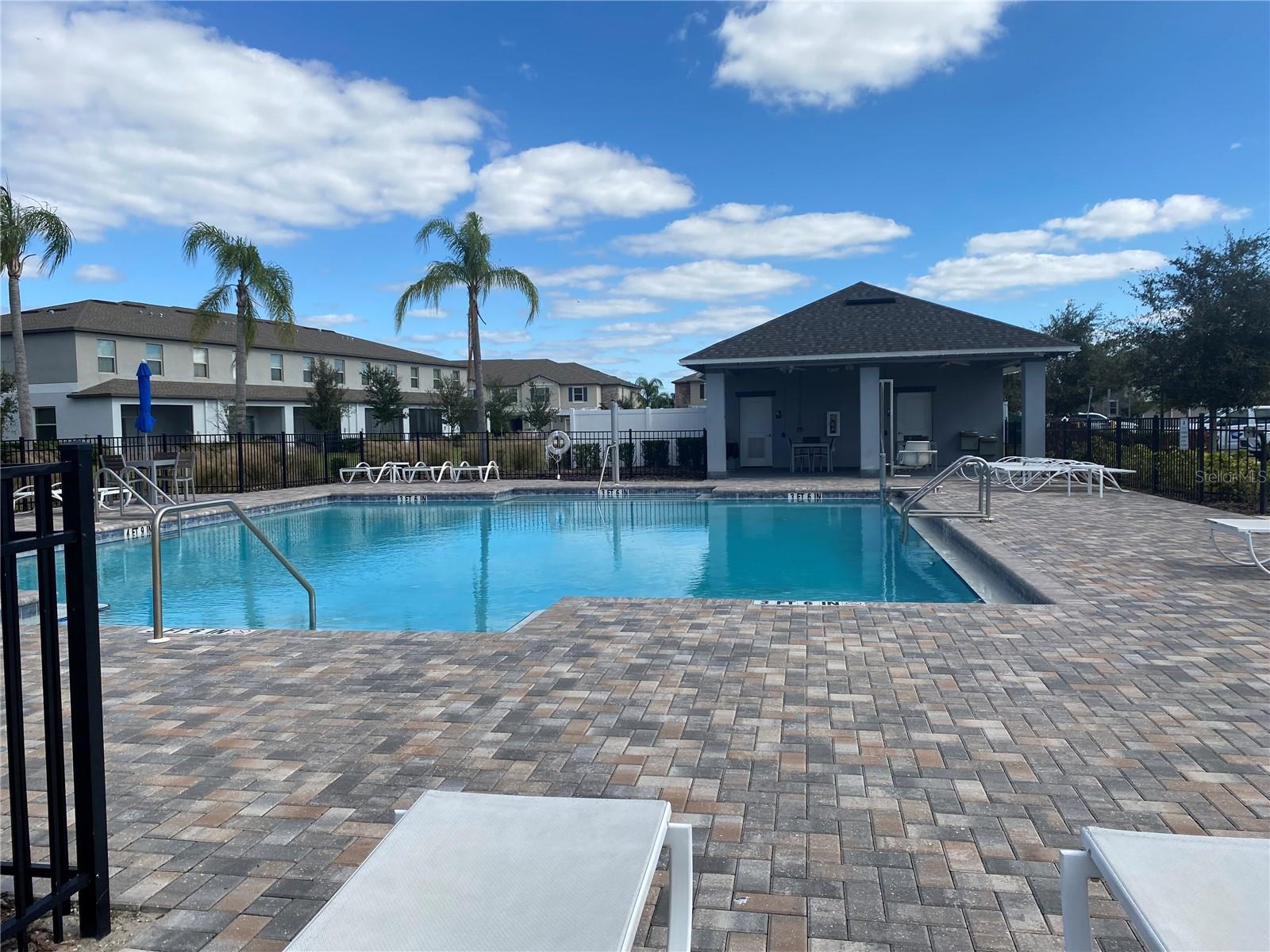 9516 PEMBROOKE PINES DR, RUSKIN, FL, 33573