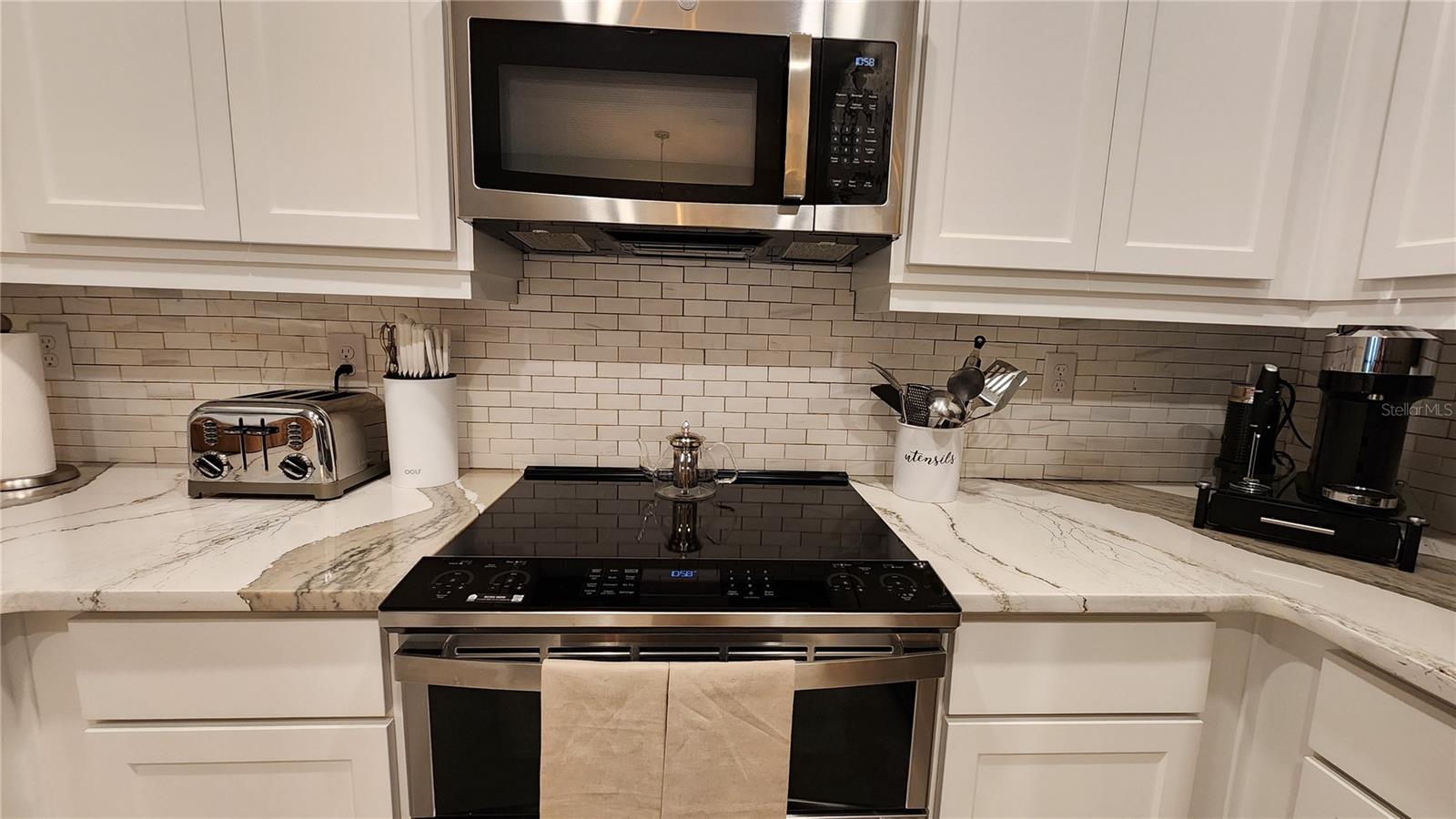 9516 PEMBROOKE PINES DR, RUSKIN, FL, 33573