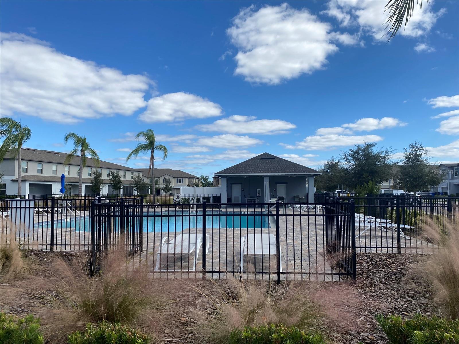 9516 PEMBROOKE PINES DR, RUSKIN, FL, 33573