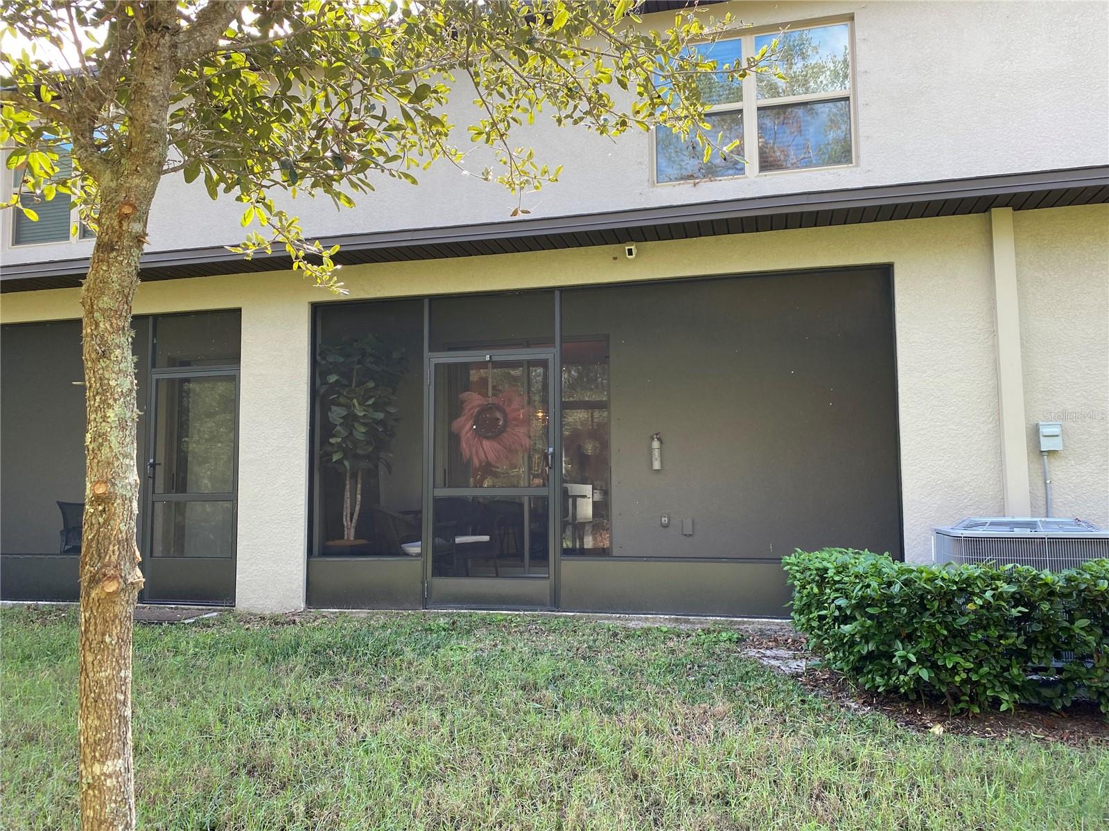 9516 PEMBROOKE PINES DR, RUSKIN, FL, 33573