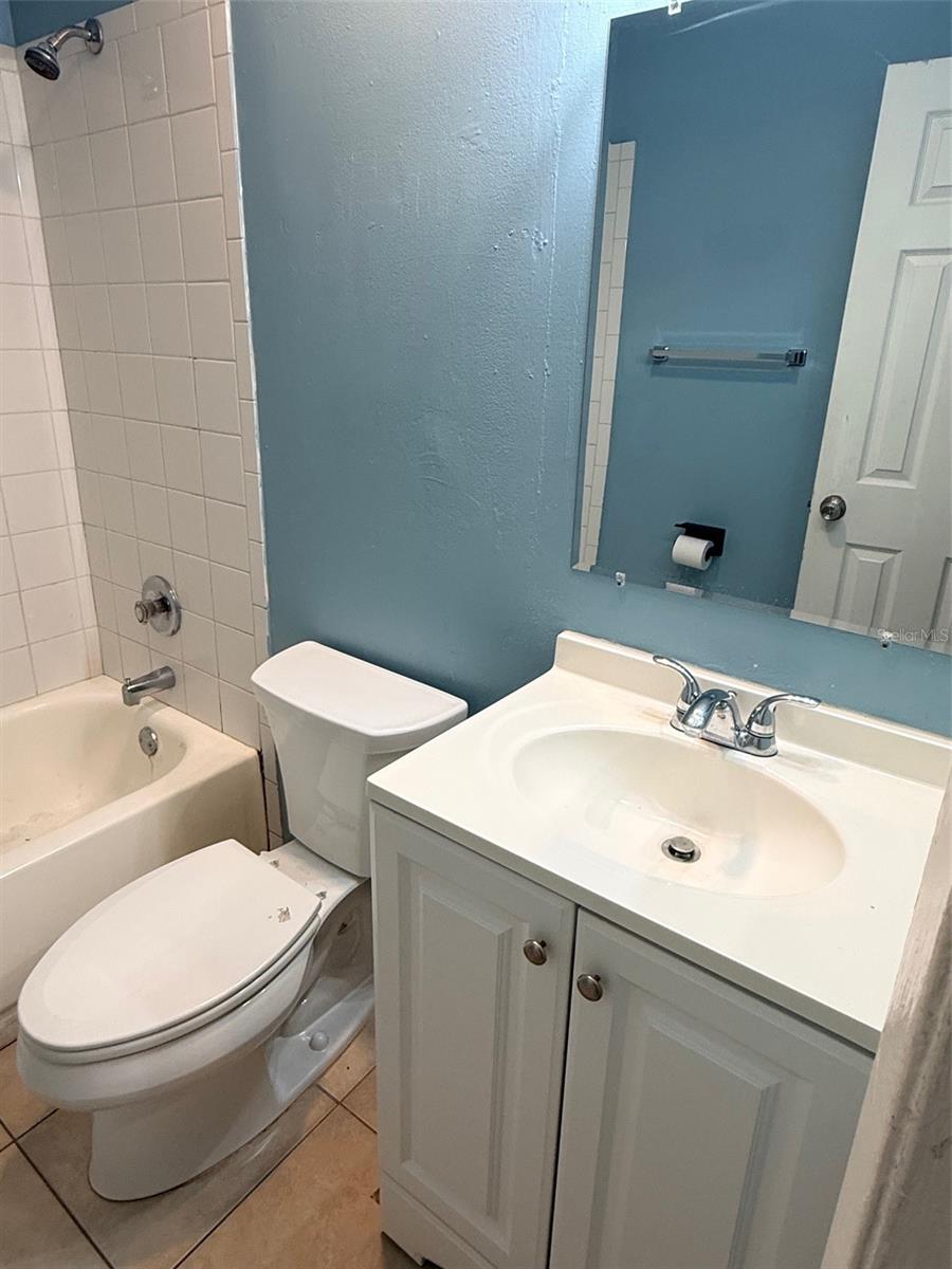 2409 13TH ST W #2, BRADENTON, FL, 34205