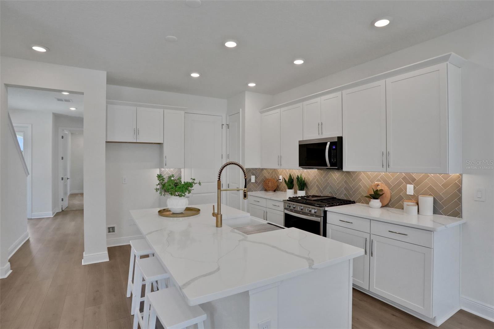 160 EAGLESTON LN, LAKEWOOD RANCH, FL, 34240