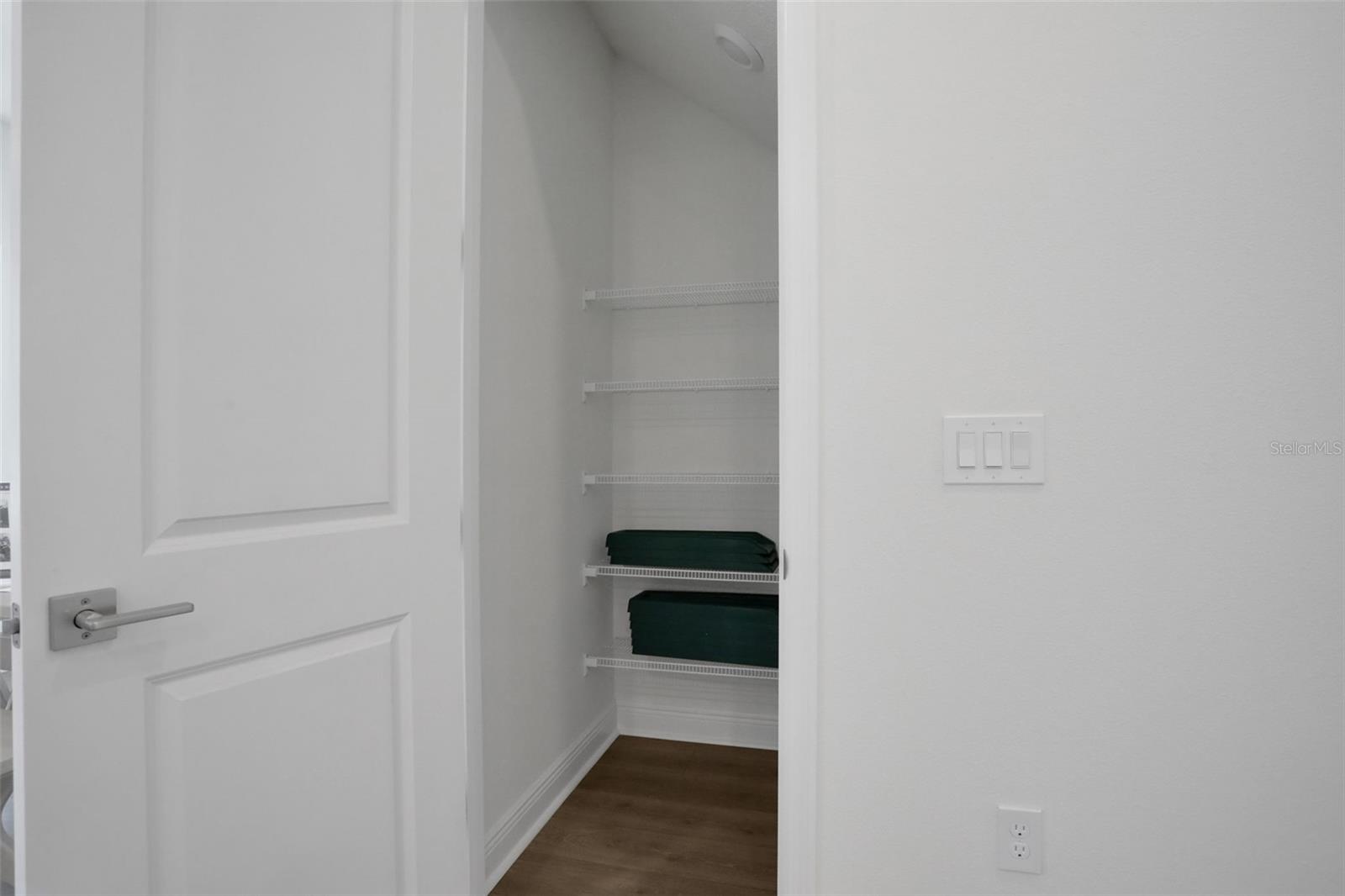 160 EAGLESTON LN, LAKEWOOD RANCH, FL, 34240