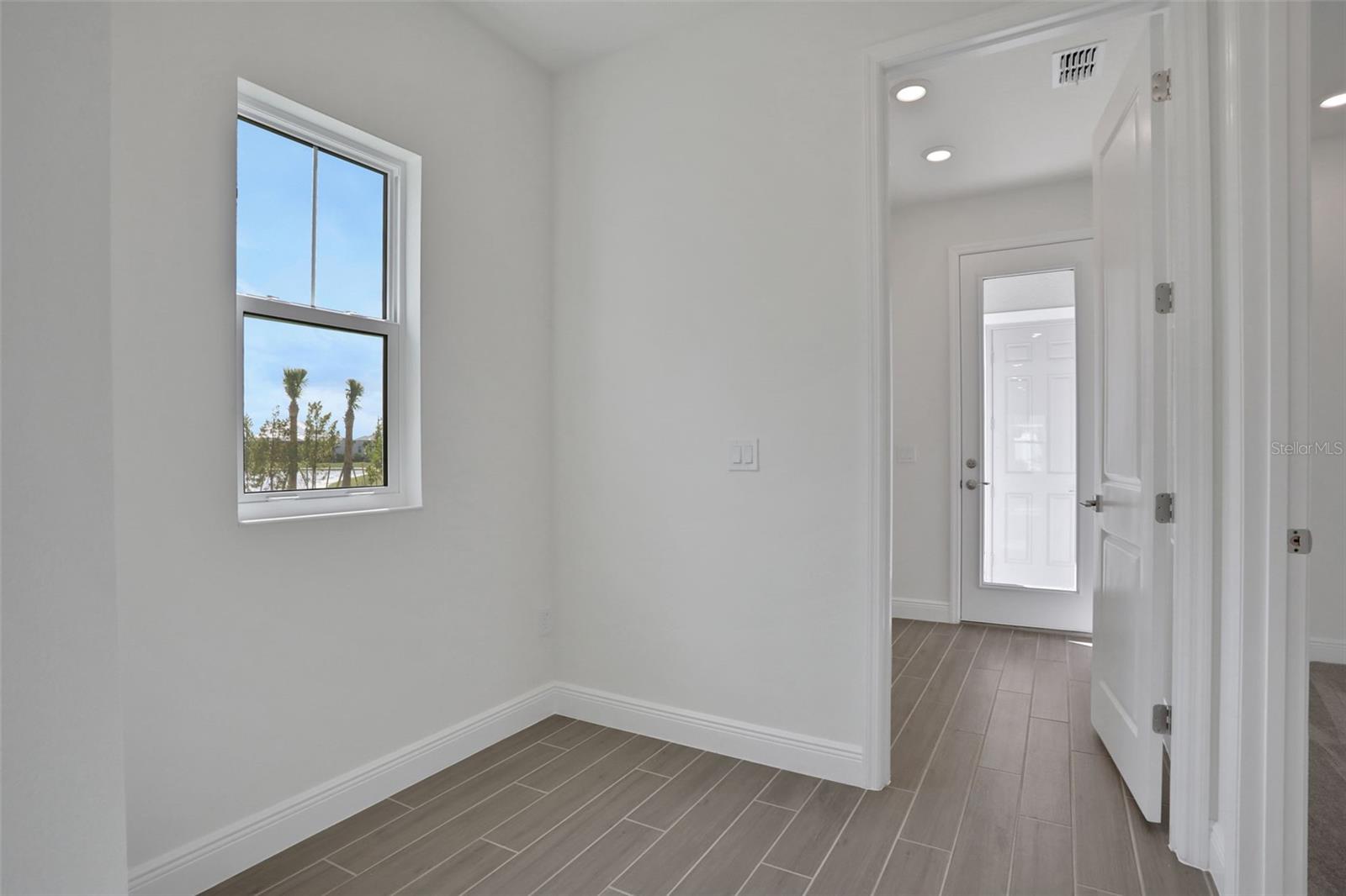 200 EAGLESTON LN, LAKEWOOD RANCH, FL, 34240