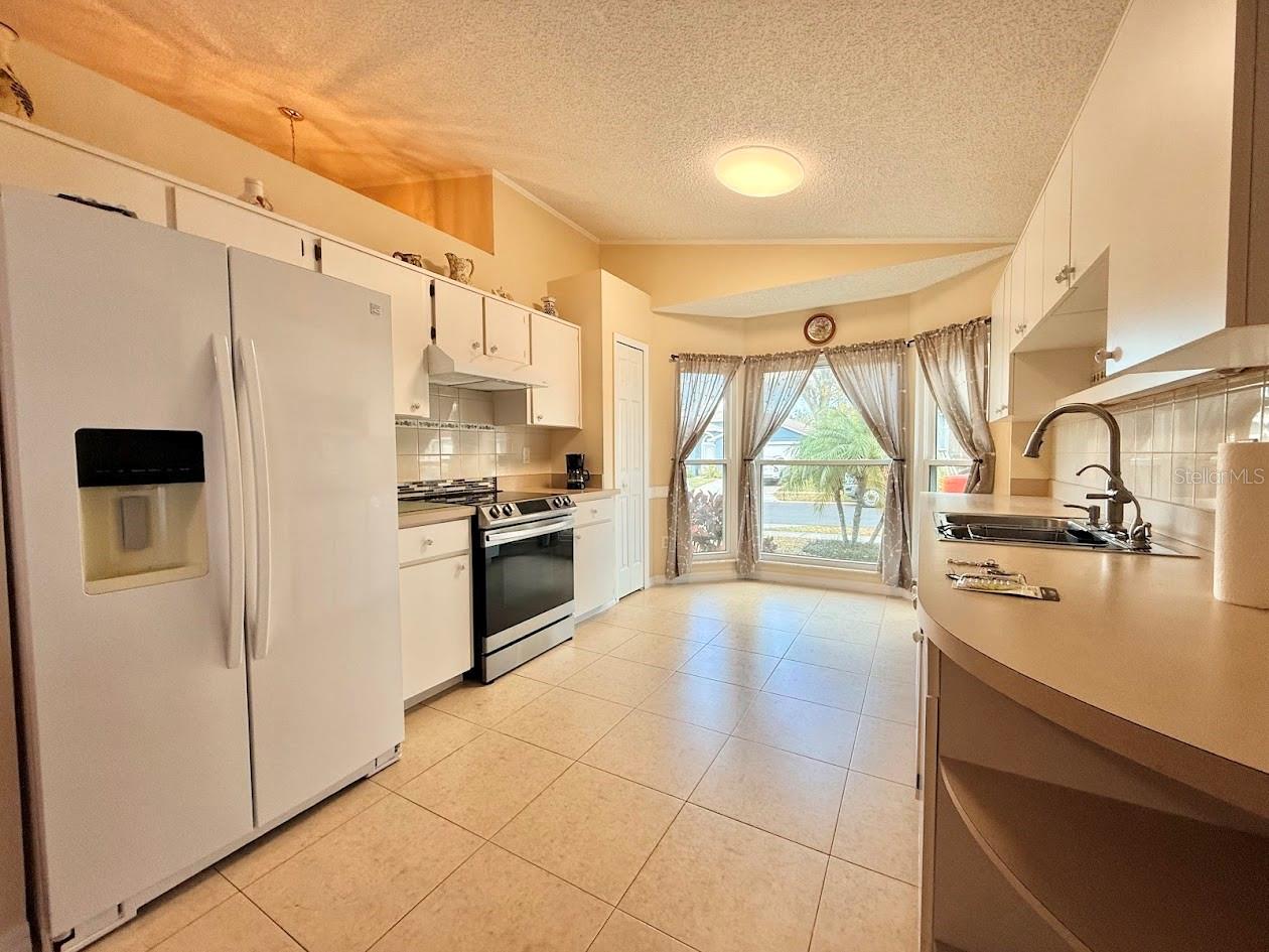 1933 OLIVIA CIR, APOPKA, FL, 32703