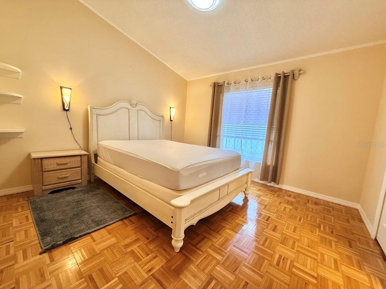 1933 OLIVIA CIR, APOPKA, FL, 32703