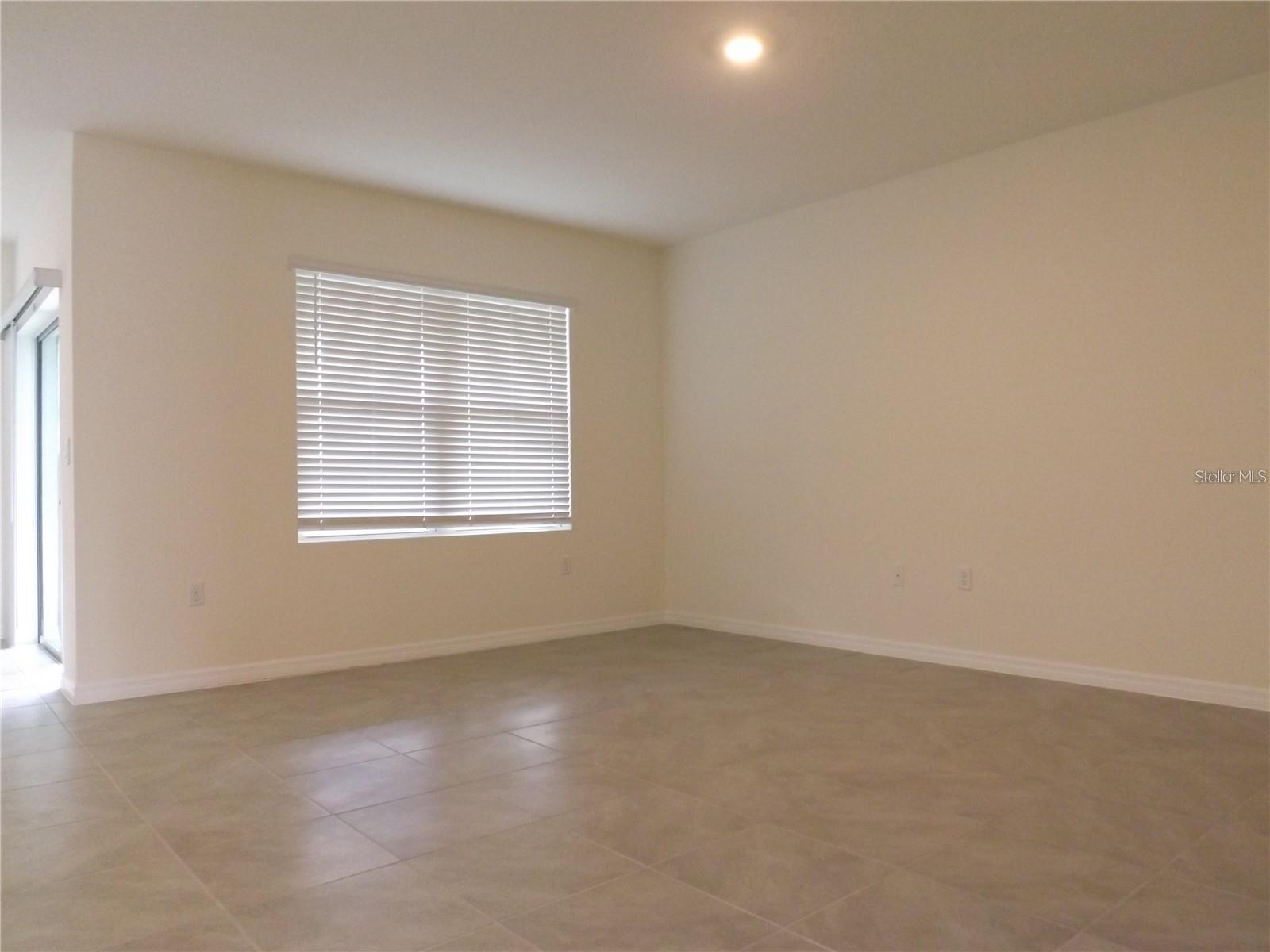 518 NOBLE AVE, DAVENPORT, FL, 33837