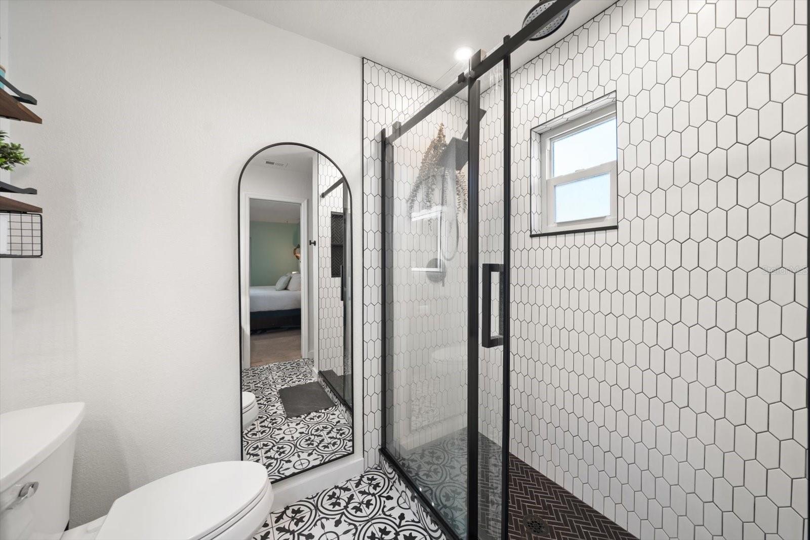 8227 DENISE DR E, SEMINOLE, FL, 33777