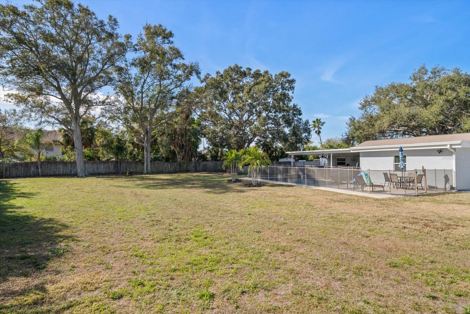 8227 DENISE DR E, SEMINOLE, FL, 33777