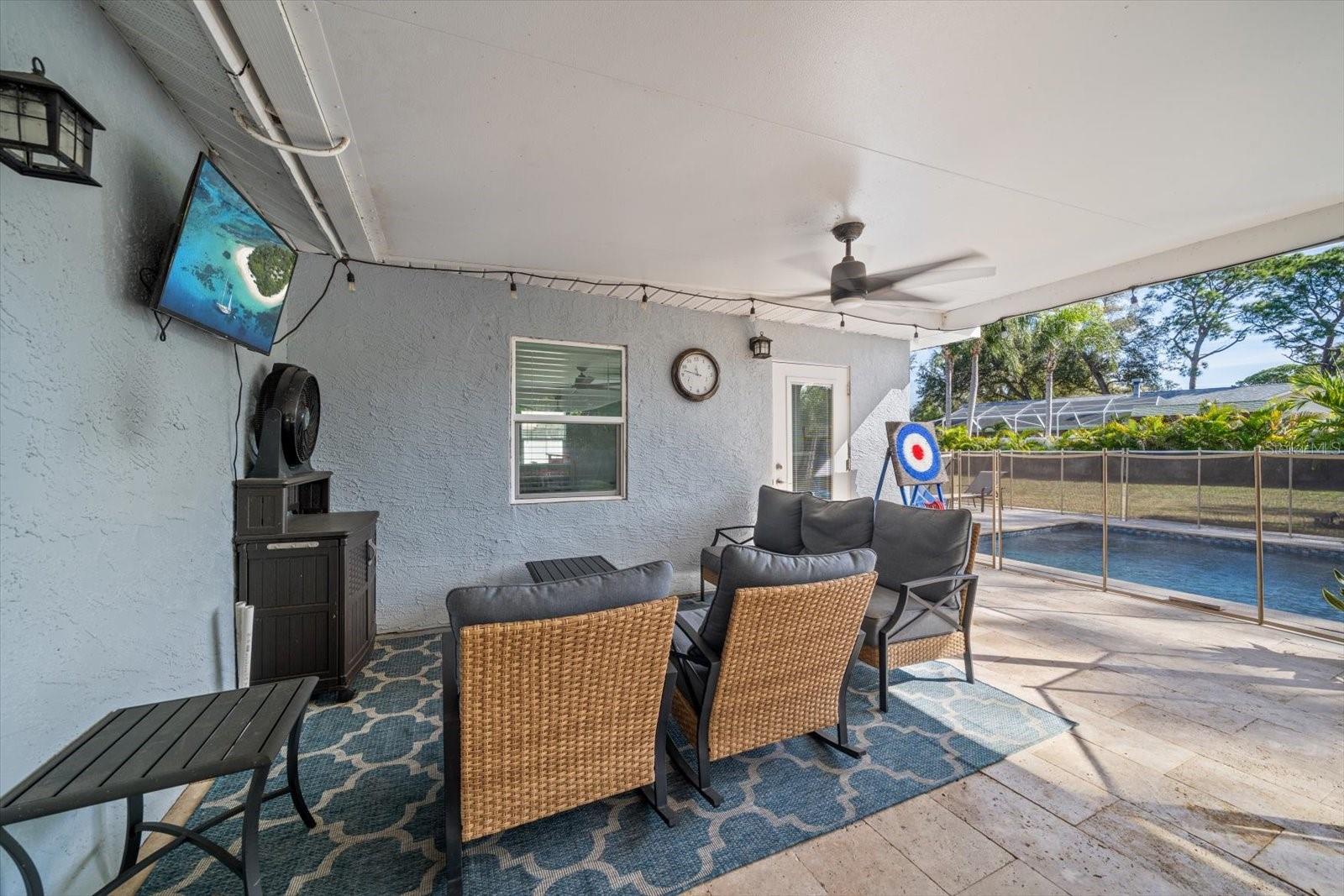 8227 DENISE DR E, SEMINOLE, FL, 33777