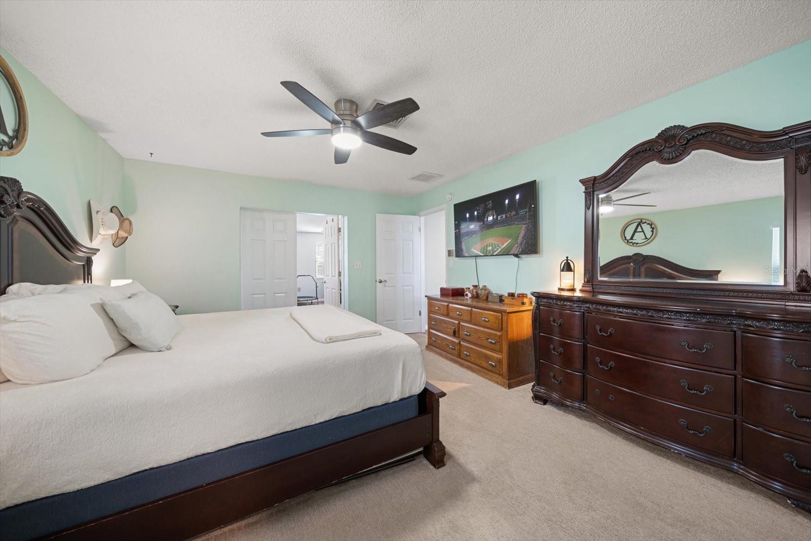 8227 DENISE DR E, SEMINOLE, FL, 33777