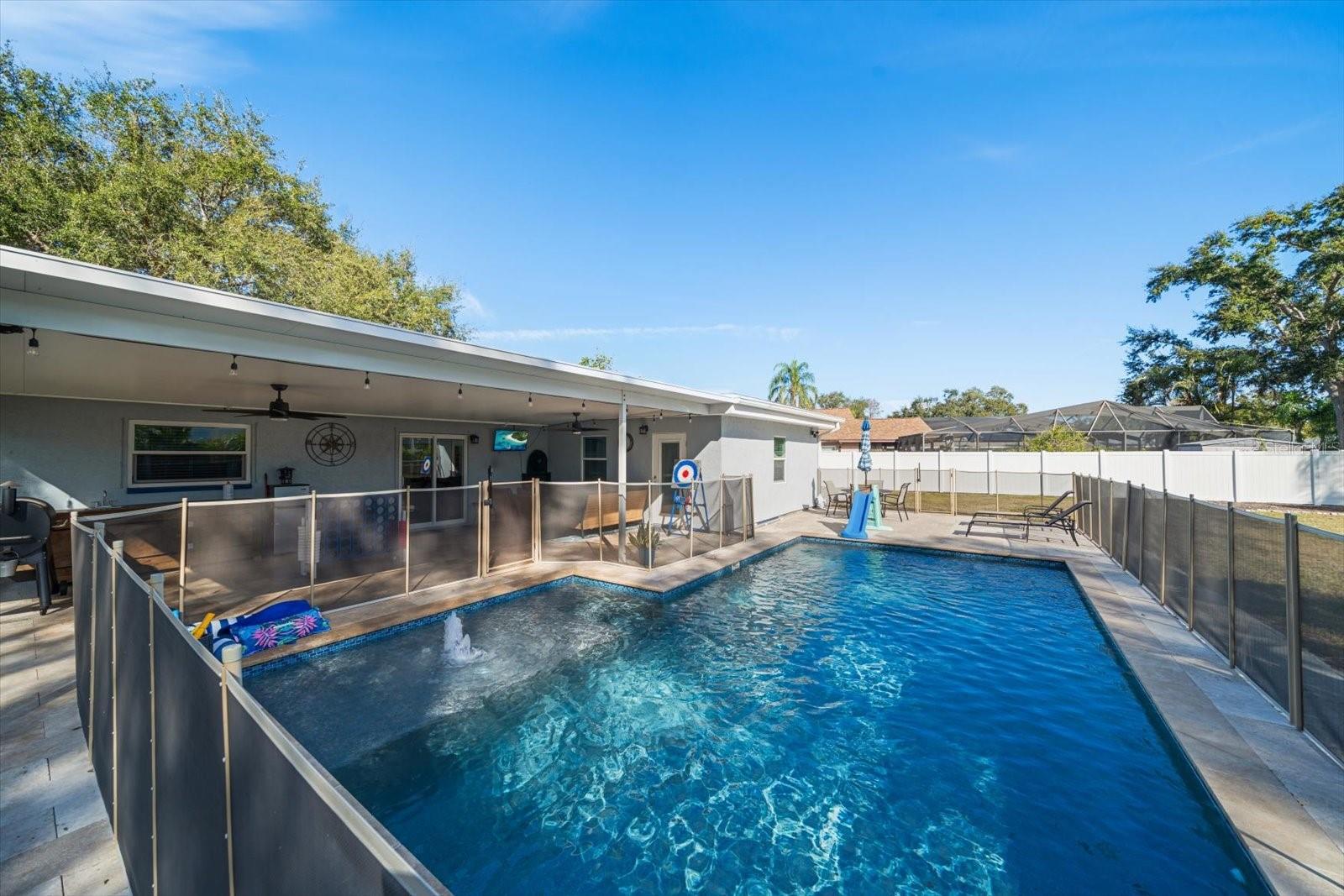 8227 DENISE DR E, SEMINOLE, FL, 33777