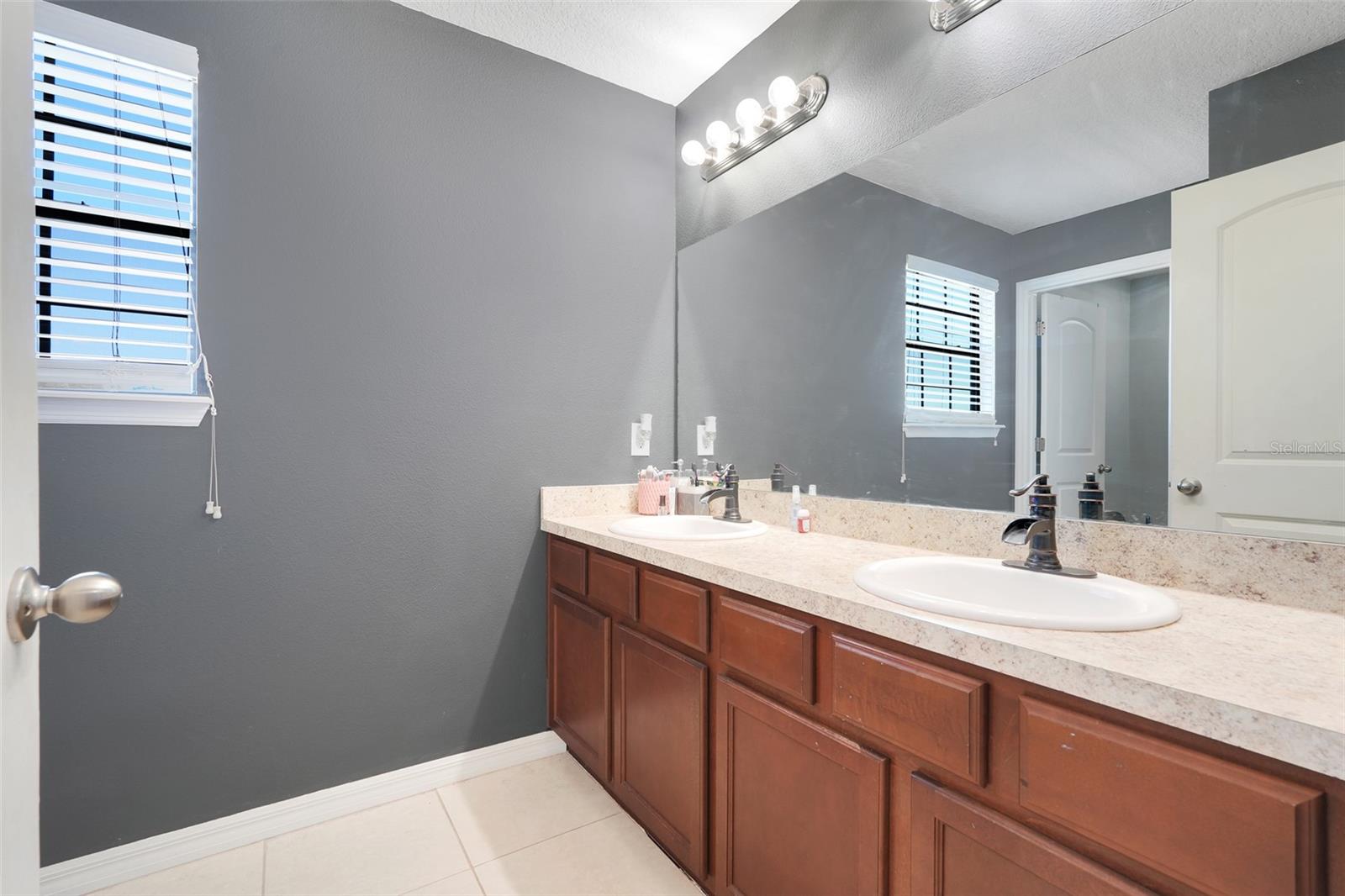 5660 ELSINORE WAY, LAKELAND, FL, 33805