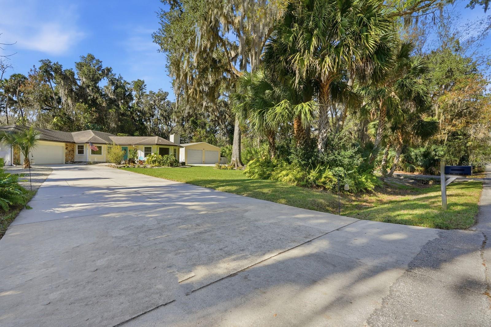 686 WILDWOOD DR, NEW SMYRNA BEACH, FL, 32168