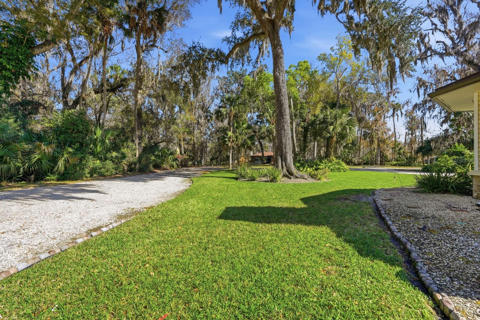 686 WILDWOOD DR, NEW SMYRNA BEACH, FL, 32168