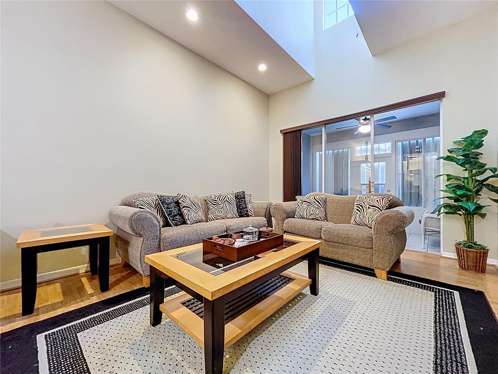 248 HEMINGWAY DR, OLDSMAR, FL, 34677