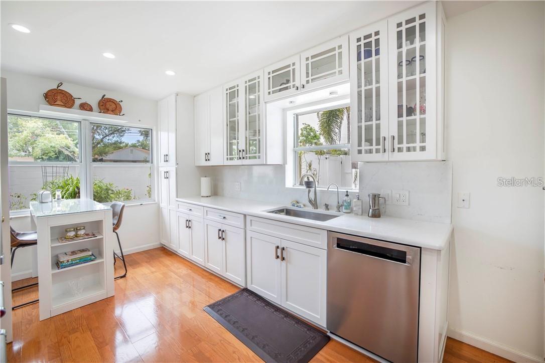 2200 2ND ST N, ST PETERSBURG, FL, 33704