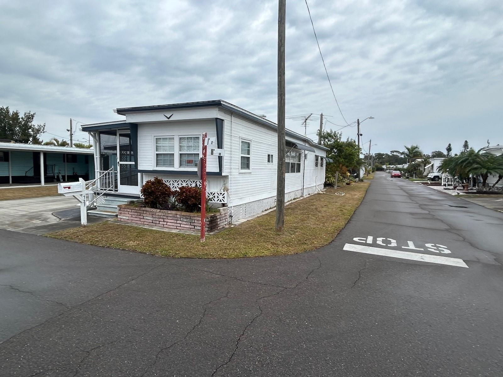 800 32ND AVE S #727, ST PETERSBURG, FL, 33705