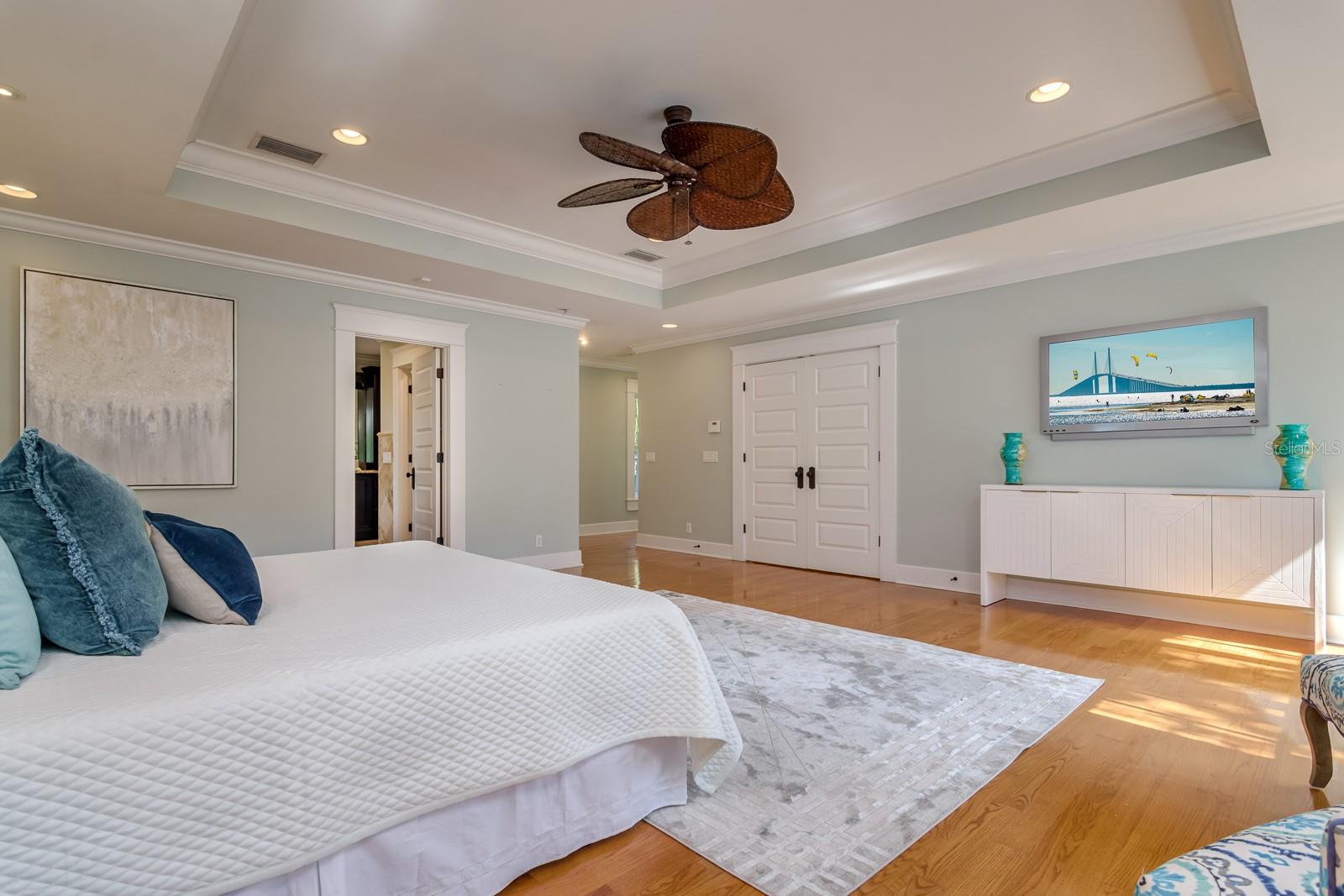 800 S OREGON AVE, TAMPA, FL, 33606