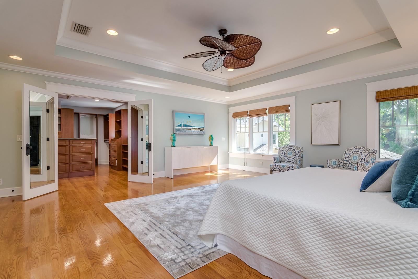 800 S OREGON AVE, TAMPA, FL, 33606