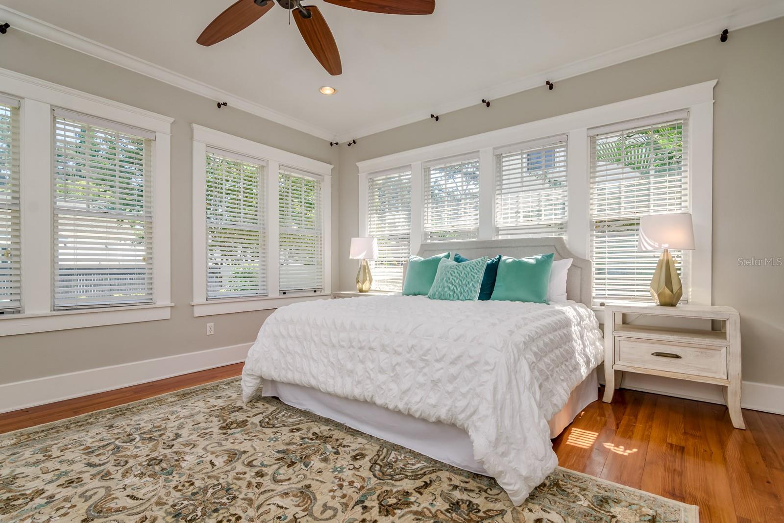 800 S OREGON AVE, TAMPA, FL, 33606