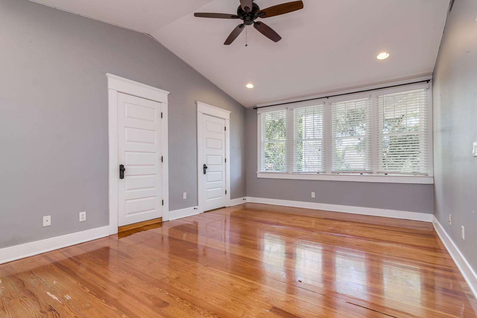 800 S OREGON AVE, TAMPA, FL, 33606