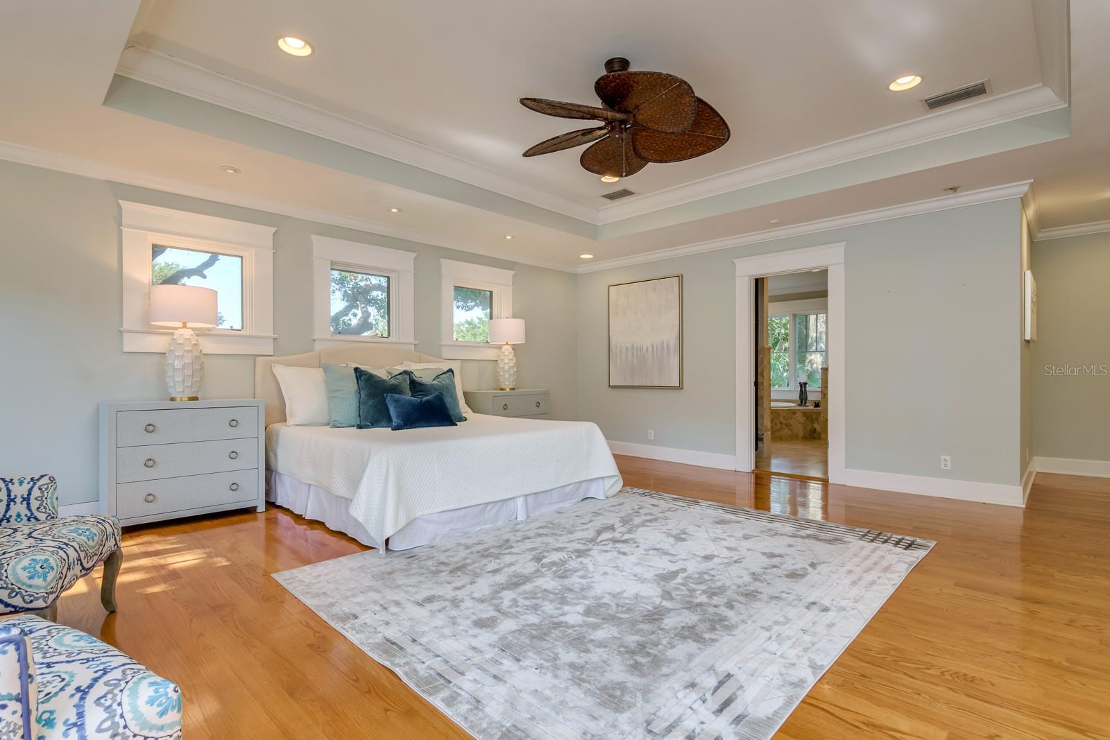 800 S OREGON AVE, TAMPA, FL, 33606