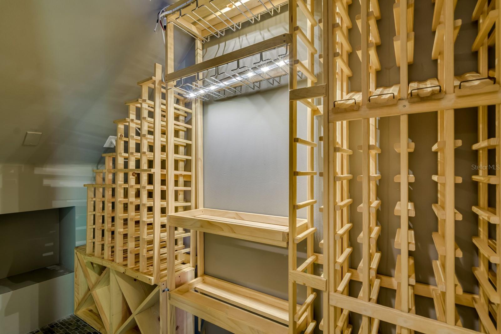 800 S OREGON AVE, TAMPA, FL, 33606