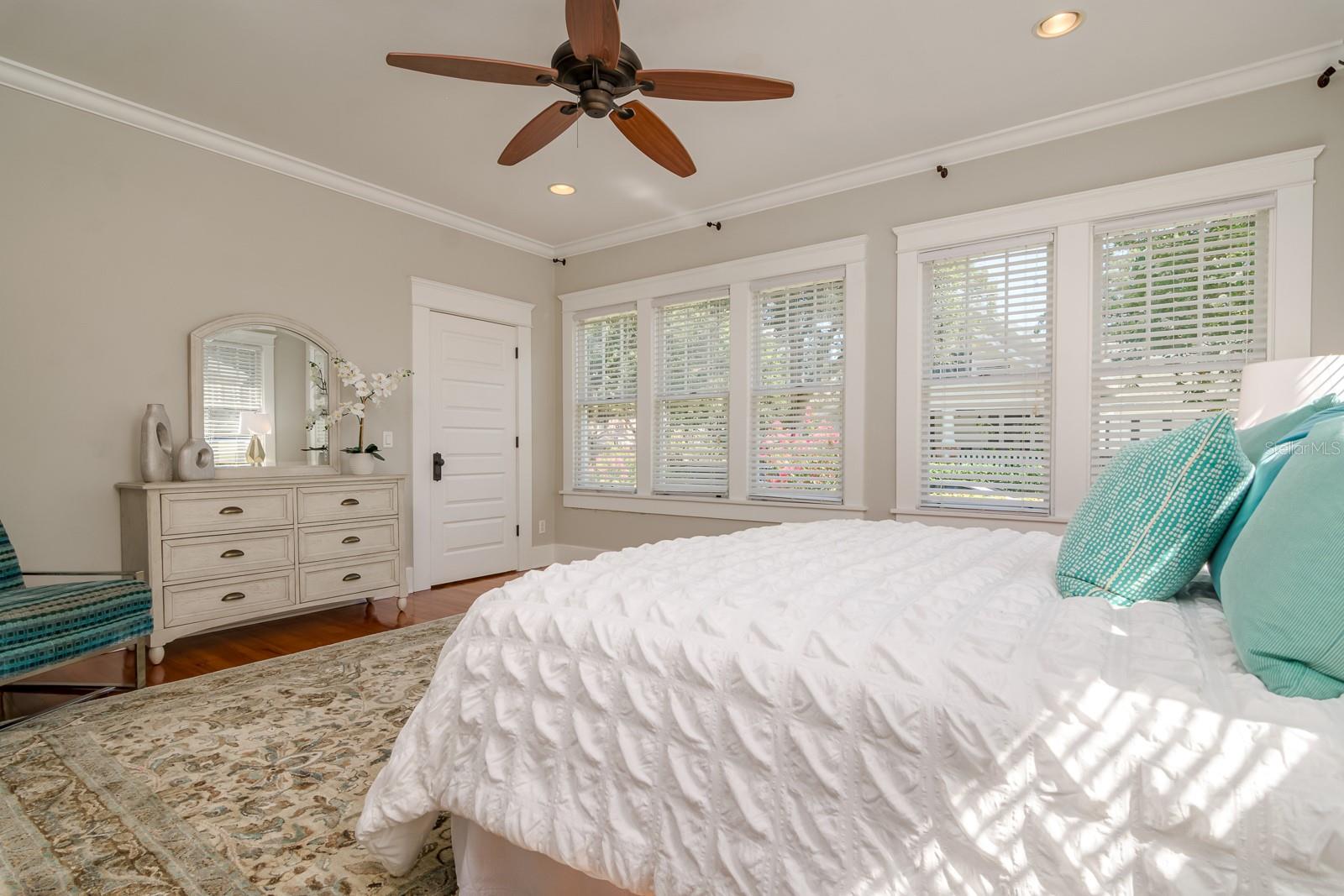 800 S OREGON AVE, TAMPA, FL, 33606